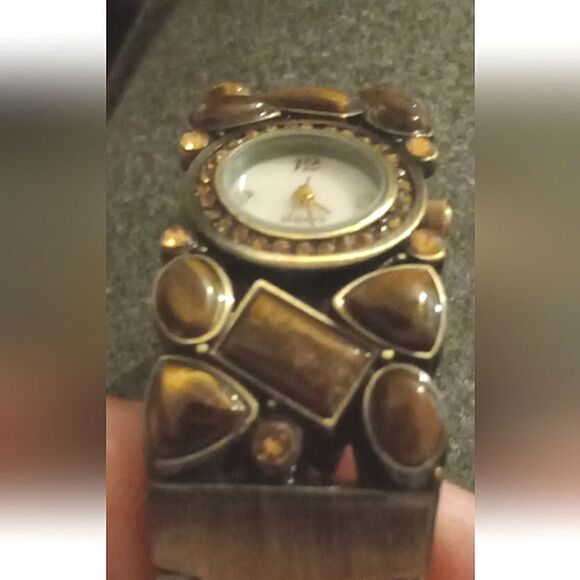 Analog Wristwatch Brass Tone Ornate Cuff Band Round Mother of Pearl Face. NWOT - Picture 2 of 5